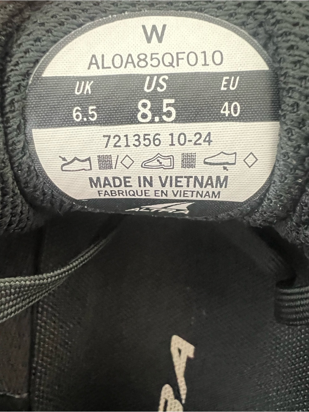 Altra Torin 8 Women’s Black and White Athletic Running Shoes - Picture 2 of 6